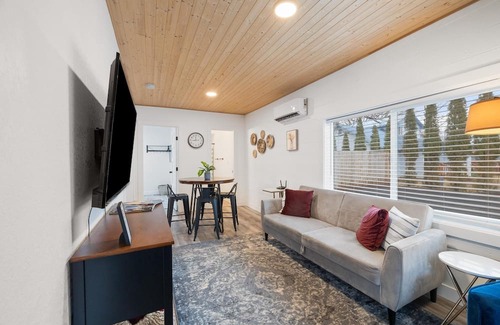 Ponderay House | Your Ideal Basecamp with Hot Tub in North Idaho