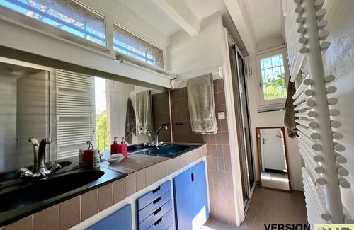 La Farlede House | Relaxing Villa with Pool and Nature at Version Sud