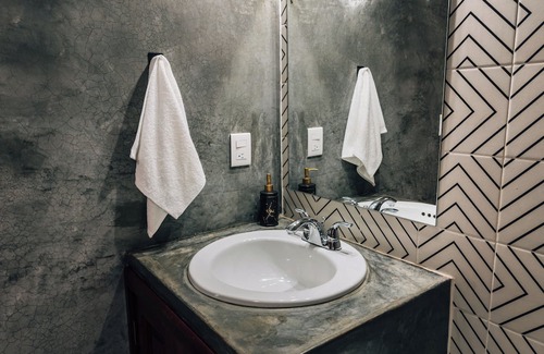 San Cristobal de las Casas Cabin | Cozy Jlumal Cabaña Chib: Pet-Friendly Getaway Awaits