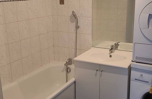 Vitry-sur-Seine Apartment | Charming Duplex with Garden, Steps from Tramway to Paris