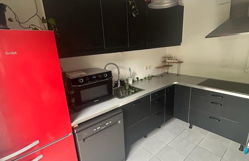 Vitry-sur-Seine Apartment | Charming Duplex with Garden, Steps from Tramway to Paris