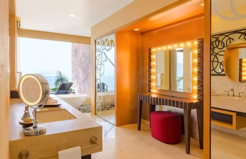 South Shore Hotel Area Resort | Experience the Grand Penthouse Suite at Garza Blanca Preserve
