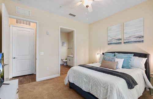 Southside Apartment | Relax in Style: 2 BR Retreat with Family-Friendly Amenities
