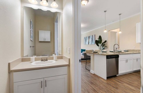 Southside Apartment | Relax in Style: 2 BR Retreat with Family-Friendly Amenities
