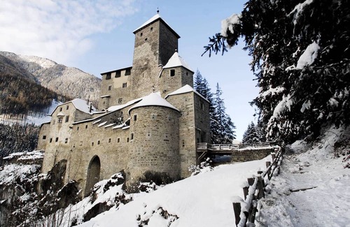 Vipiteno Apartment | Relax in Apartment 'B' with Mountain Views and Private Terrace
