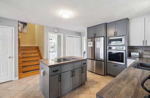 Shediac House | Waterfront 4-Bedroom Retreat in Shediac - Rated 10/10