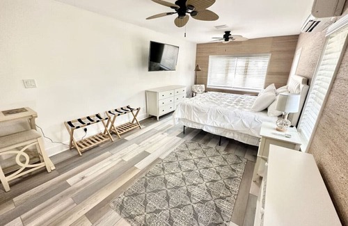 Sugarloaf Key House | Charming Bungalows at Sugarloaf Beach with Ocean Views