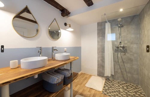 Urschenheim House | Family-Friendly Retreat at O Comme 3 Pommes Gîte