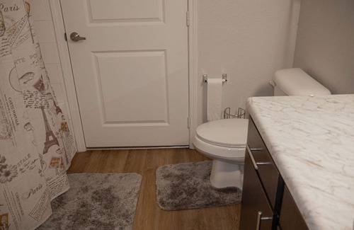 Daytona Beach Apartment | Convenient Hotel Near Race Track for Families and Pets