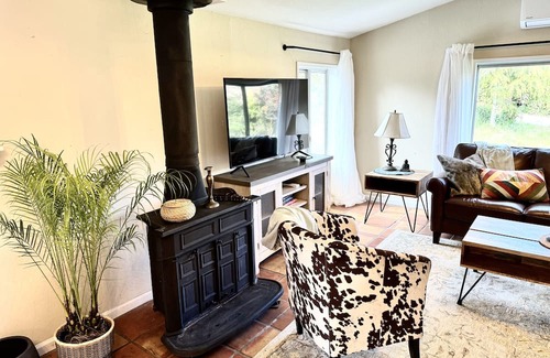 El Sobrante House | Serene Country Retreat Near Berkeley and Oakland