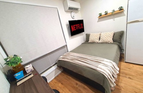 Merrimac Apartment | Cozy Gold Coast Private Studio with Spa and Hot Tub