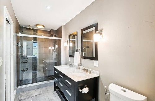 Canton House | Relaxing Urban Retreat Near Fells Point & Johns Hopkins