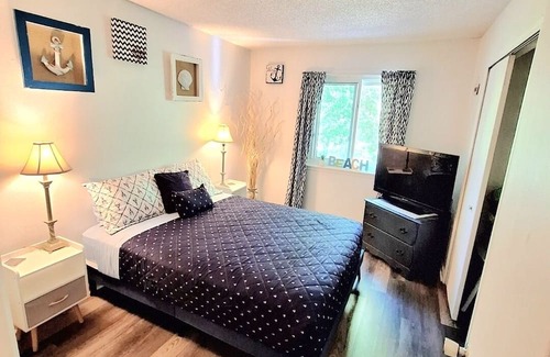 North Beach Condo | Relaxing Beach Retreat with Pool and Spa in Atlantic Beach