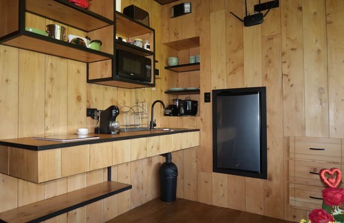 Monterrey Cottage | Romantic Cabin with Hot Tub near La Fortuna's Forest Retreat