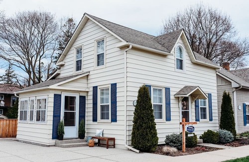 Southampton House | Historic Grosvenor Gables in Downtown Southampton Awaits
