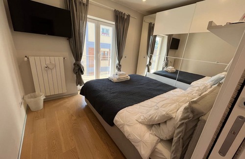 Monteverde Nuovo Apartment | Discover 'Whitecate - Attico A Roma' with Private Terrace