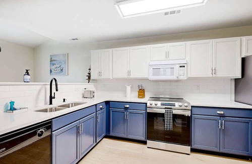 Keys Of Marsh Harbor House | Exceptional Keys of Marsh Harbor Townhome with Pool Access
