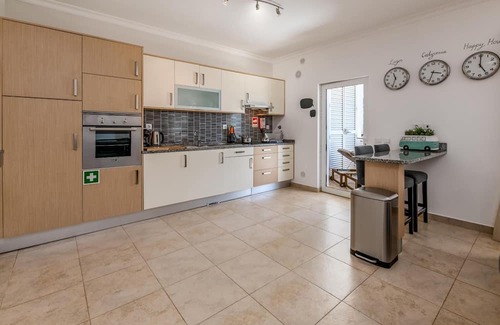 Lagos Apartment | Apt. Ancora Garden, 2 bed with communal pool and near the beach