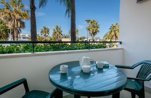 Lagos Apartment | Apt. Ancora Garden, 2 bed with communal pool and near the beach