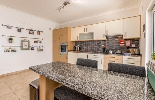 Lagos Apartment | Apt. Ancora Garden, 2 bed with communal pool and near the beach
