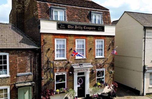 Richmond-upon-Thames Apartment | Exceptional Apartments at Number 16 with Family-Friendly Perks