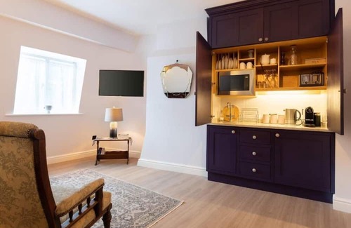 Richmond-upon-Thames Apartment | Exceptional Apartments at Number 16 with Family-Friendly Perks