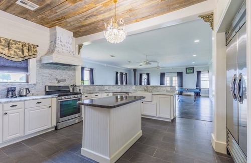Manor House | Idyllic Manor Farm Haven: Pet-Friendly Retreat with Pool