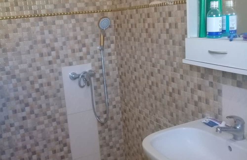 Bizerte House | Discover Ideal Family Stay at Maison à la Grotte de Corniche