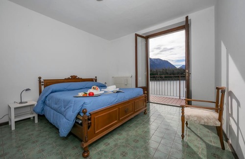 Ossuccio Apartment | Spacious 2-Bedroom Apartment for 6 Guests in Ossuccio