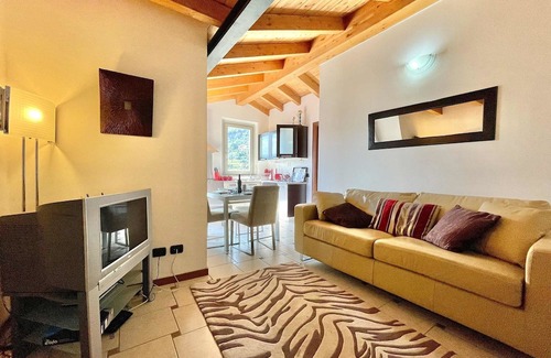 Tremezzo Apartment | Cozy Tremezzo Apartment for 4 Guests with Essential Amenities