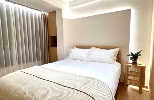 Yongding Apartment | Stylish 3-Bed Flat in City Center Near Tianmen Attractions