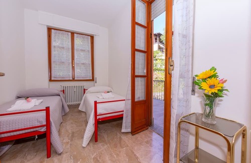 Carlazzo Apartment | Spacious 85m² Apartment for 6 Guests in Carlazzo
