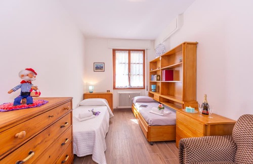 Carlazzo Apartment | Spacious 85m² Apartment for 6 Guests in Carlazzo
