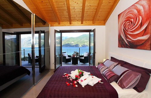 Naggio House | Spacious Family Retreat with Pool in Plesio for 6 Guests