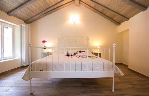 Naggio House | Ideal Vacation Home for 8 Guests in Scenic Plesio