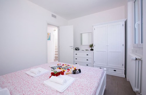Naggio Apartment | Comfortable 90m² Apartment for Four Guests in Plesio