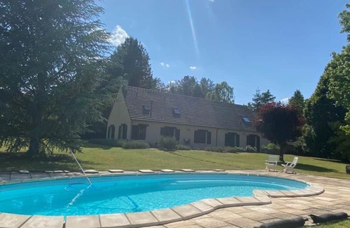 Crouy-sur-Cosson House | Experience La Faisanderie: 6 Rooms with Pool & Spa