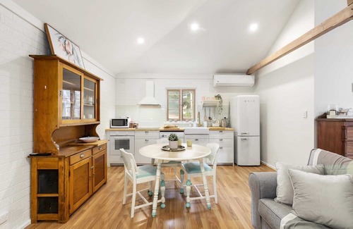Willunga Apartment | Discover "The Stables" at Strong Farmers Retreat Willunga