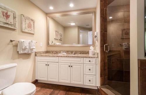 Windy Hill House | Oceanfront 2-Bedroom Condo with Private Balcony & Jetted Tub