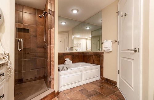 Windy Hill House | Oceanfront 2-Bedroom Condo with Private Balcony & Jetted Tub