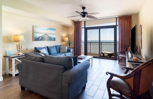 Windy Hill House | Relaxing Oceanfront Condo: Family-Friendly 2BR Retreat