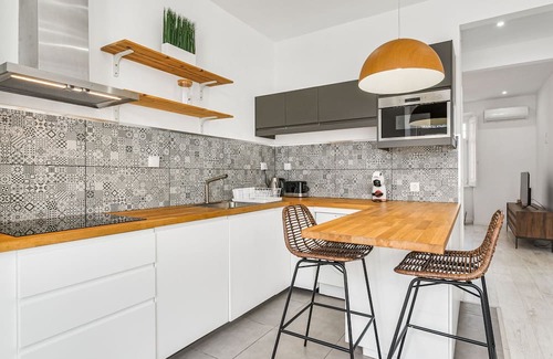 Santa Maria e Sao Miguel Apartment | Family-Friendly Sintra Retreat Residences by LovelyStay
