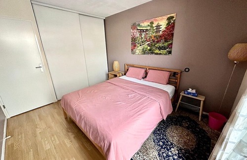 Les Aunettes Apartment | Charming Apartment with Garden Near Paris & Family Amenities