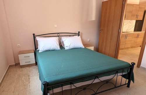 Kamena Vourla Apartment | Family-Friendly Achilleas Rentals No2 - Your Ideal Getaway