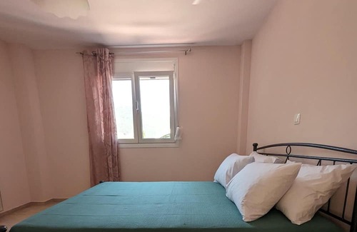 Kamena Vourla Apartment | Family-Friendly Achilleas Rentals No2 - Your Ideal Getaway