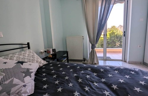 Molos-Agios Konstantinos Apartment | Child-Friendly Central Apartment in Agios Konstantinos