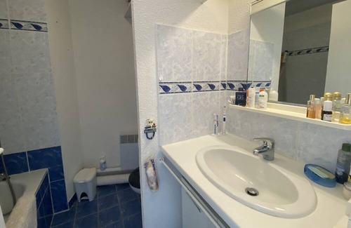 Valras-Plage Apartment | Family Haven at Souvenirs D'enfances 159, Perfect for Kids