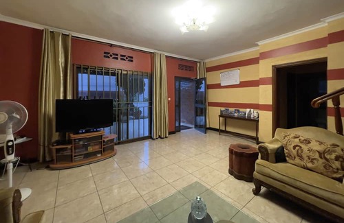 Kigali House | Delightful 3-Bed House Ideal for Families in Kigali