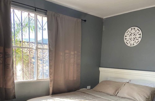 Santa Ana House | Budget-Friendly 3-Bedroom House in Enchanting Santa Ana