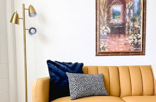 Corryville Apartment | Inviting 1BD/1BA Retreat with Gym in Cincinnati